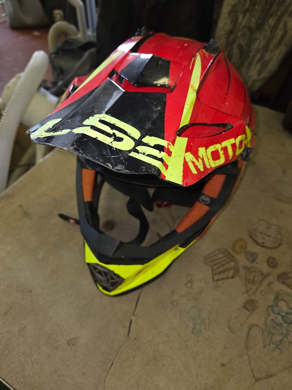 Lot 378 – LS2 MX437 Fast Gator Full-Face Motocross Helmet