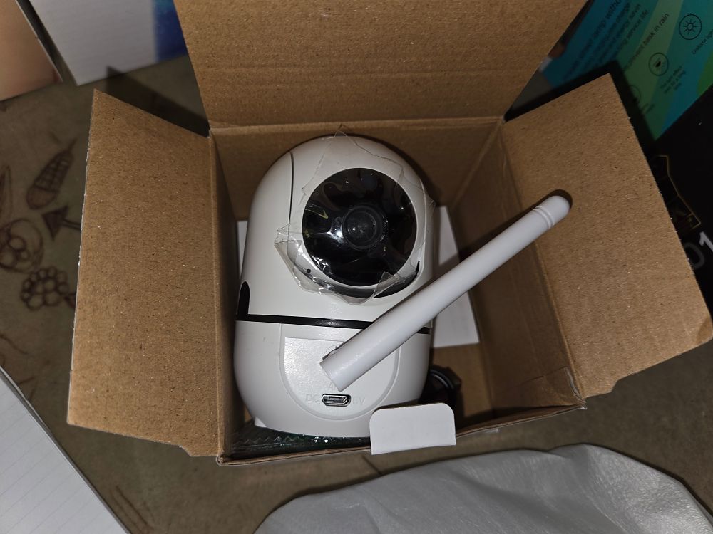 Lot 393 – New Pan-and-Tilt Wi-Fi IP Security Camera with Cloud Storage