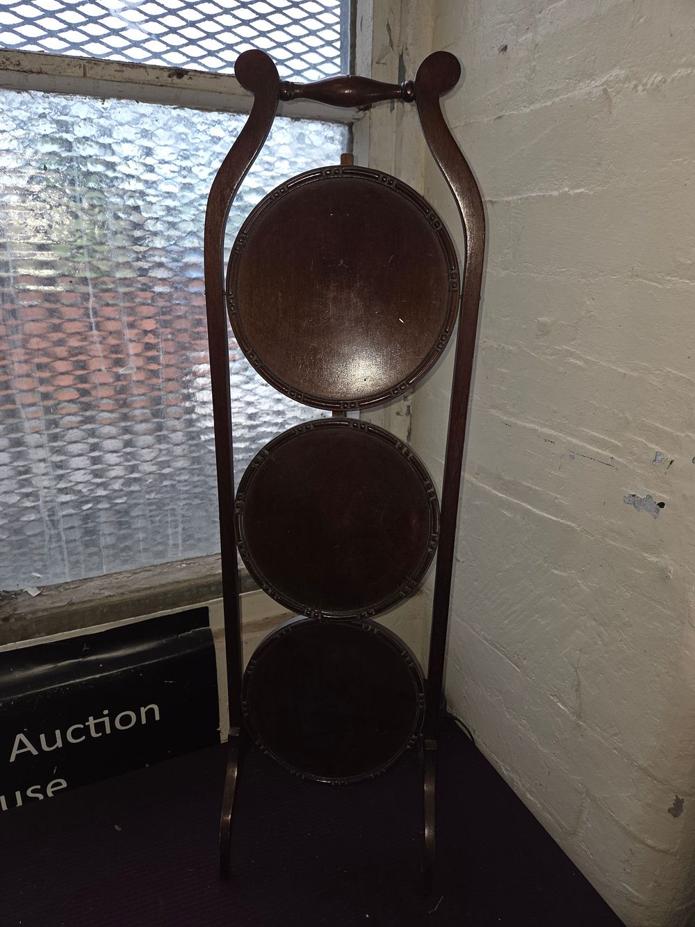 Lot 151 – An Edwardian Style Mahogany Three-Tier Folding Cake Stand