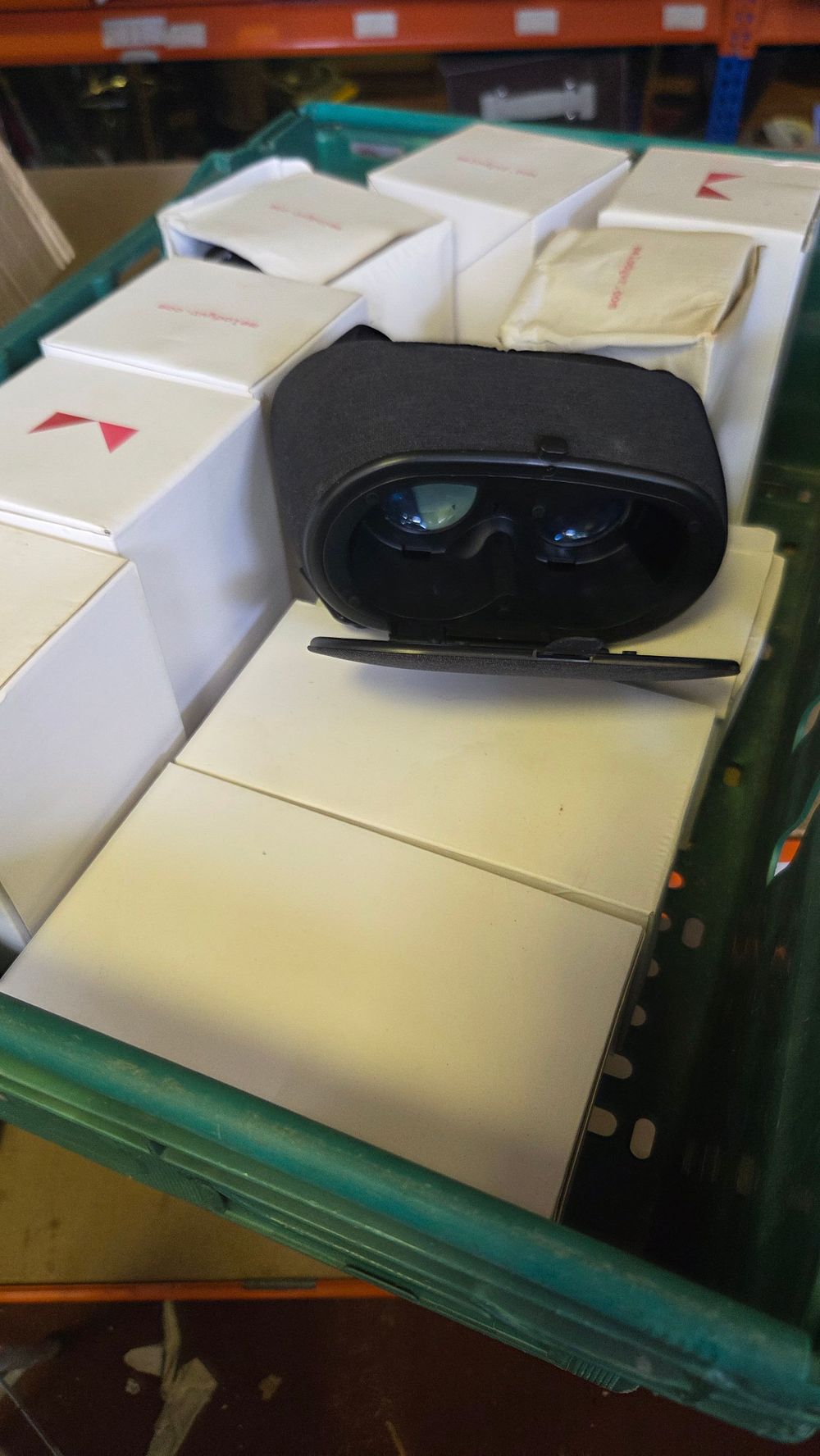 Lot 253 – A Collection of Virtual Reality Equipment including a Google Daydream View Headset and View-Master VR Accessories