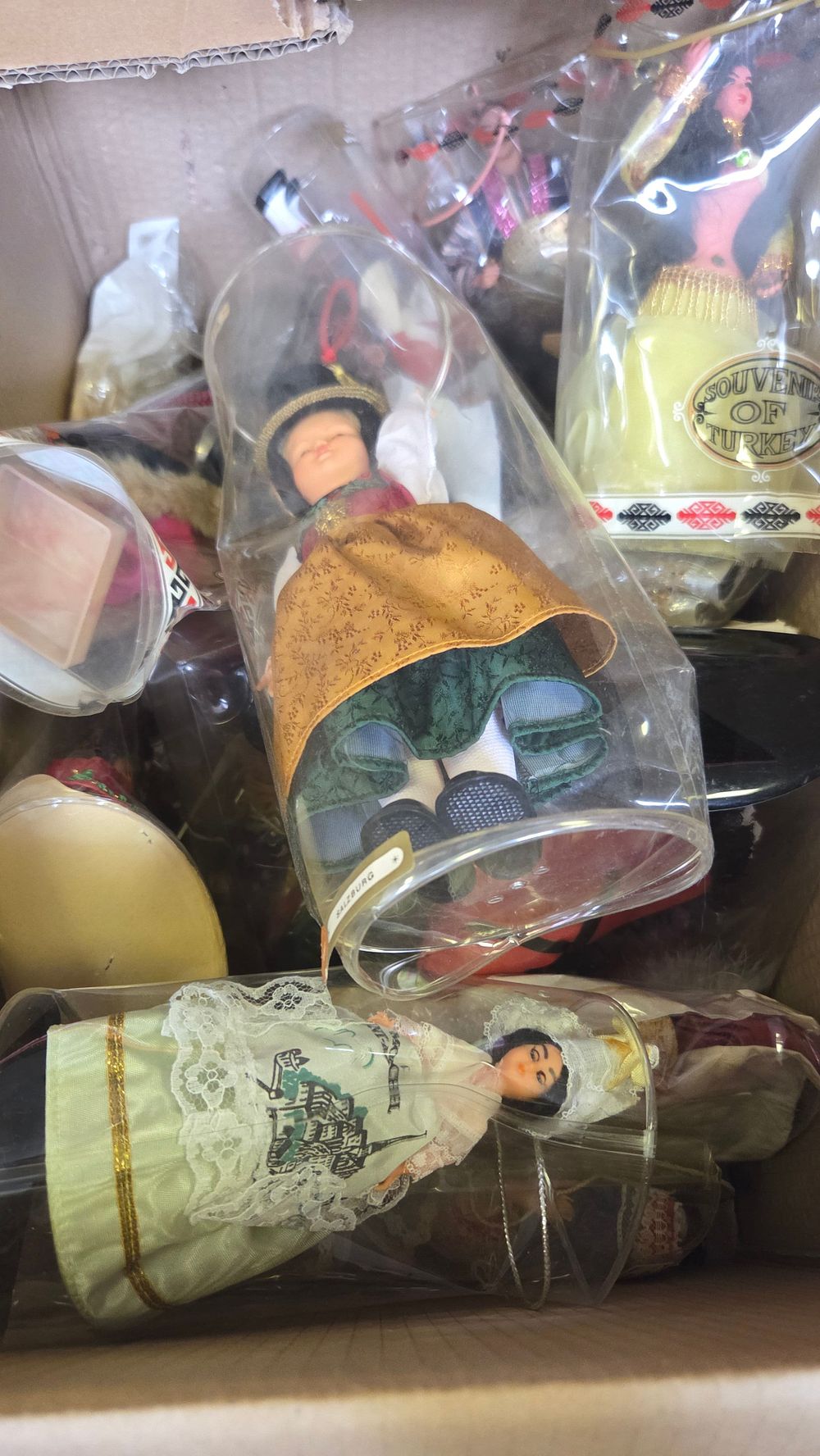 Lot 281 – A Collection of Vintage European and International Souvenir Costume Dolls