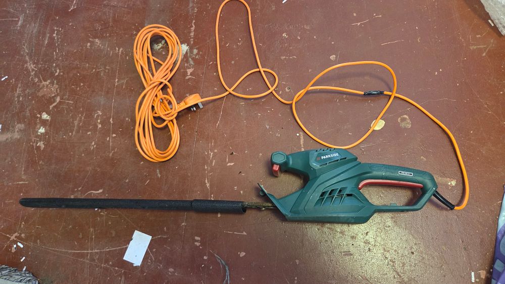 Lot 339 – A Parkside PHS 450 A1 Corded Electric Hedge Trimmer