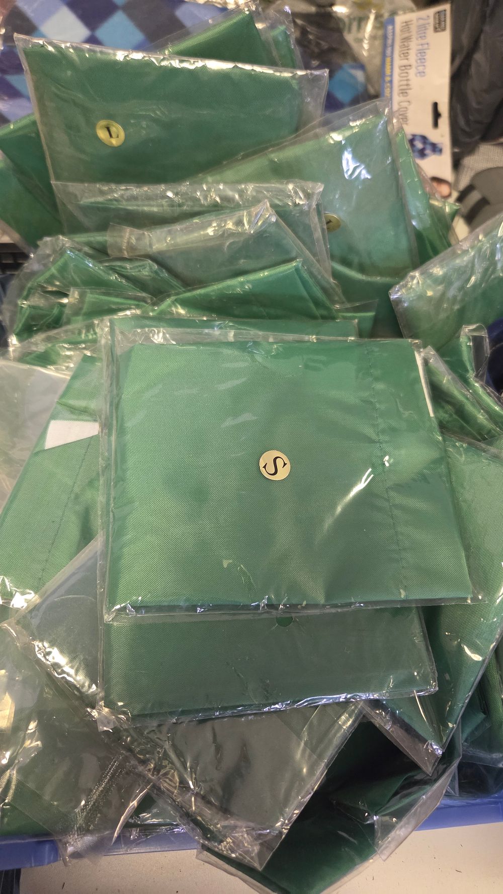 Lot 327 – A Box of Green Nylon Sports Bibs Various Sizes. Ideal for Team events or Art work