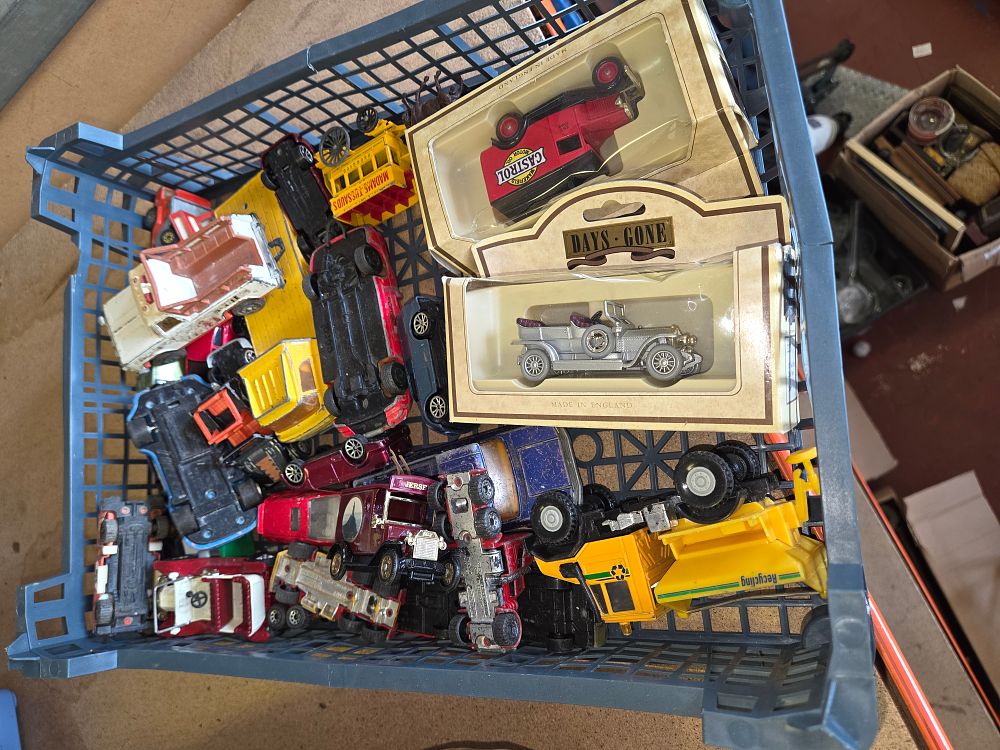 Lot 371 – A Collection of Die-Cast Model Vehicles including Lledo and Matchbox