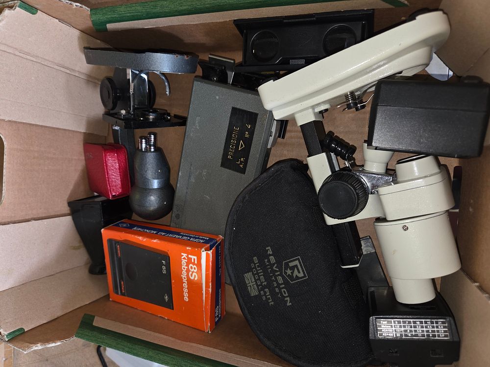 Lot 396 – A Collection of Optical and Scientific Instruments including a Binocular Microscope Head, Agfa Film Splicer, and Technical Accessories