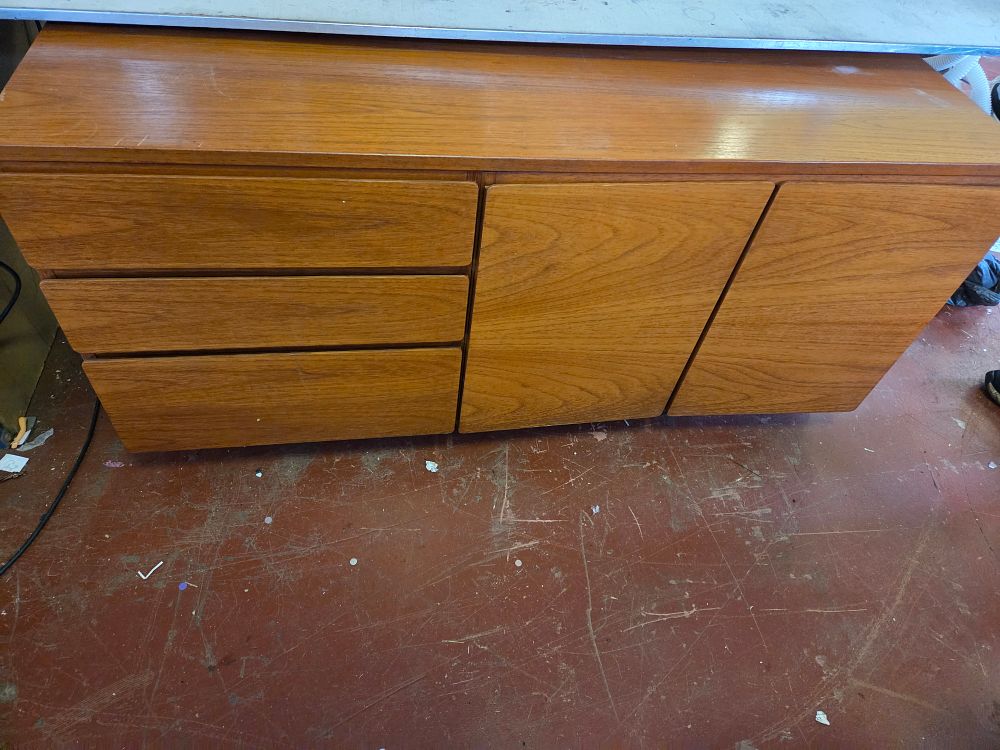 Lot 367 – Mid-Century Teak Sideboard, Attributed to Beaver and Tapley