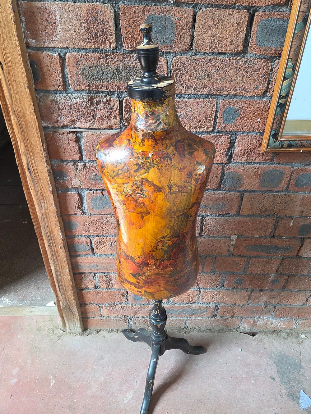 Lot 179 – An Antique Napoleon III Style Decoupage Mannequin Torso on Stand