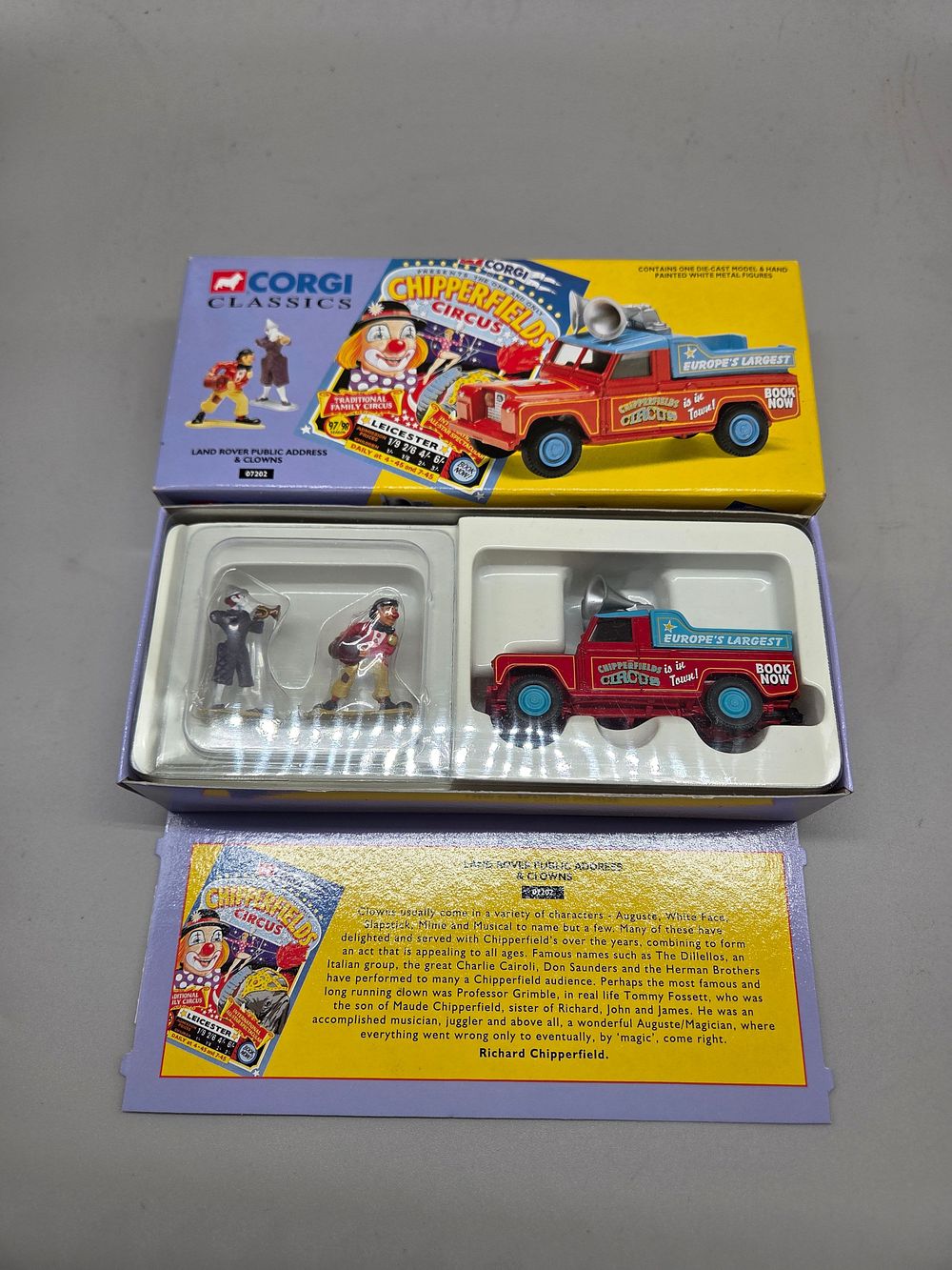 Lot 182 – Corgi Classics Chipperfields Circus Land Rover Public Address and Clowns Set 07202