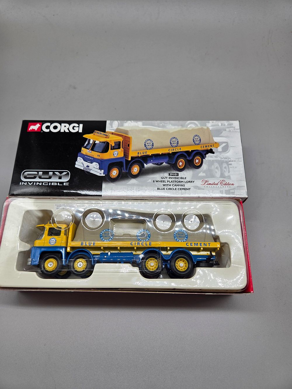 Lot 184 – Corgi 29101 Guy Invincible 8-Wheel Platform Lorry Blue Circle Cement