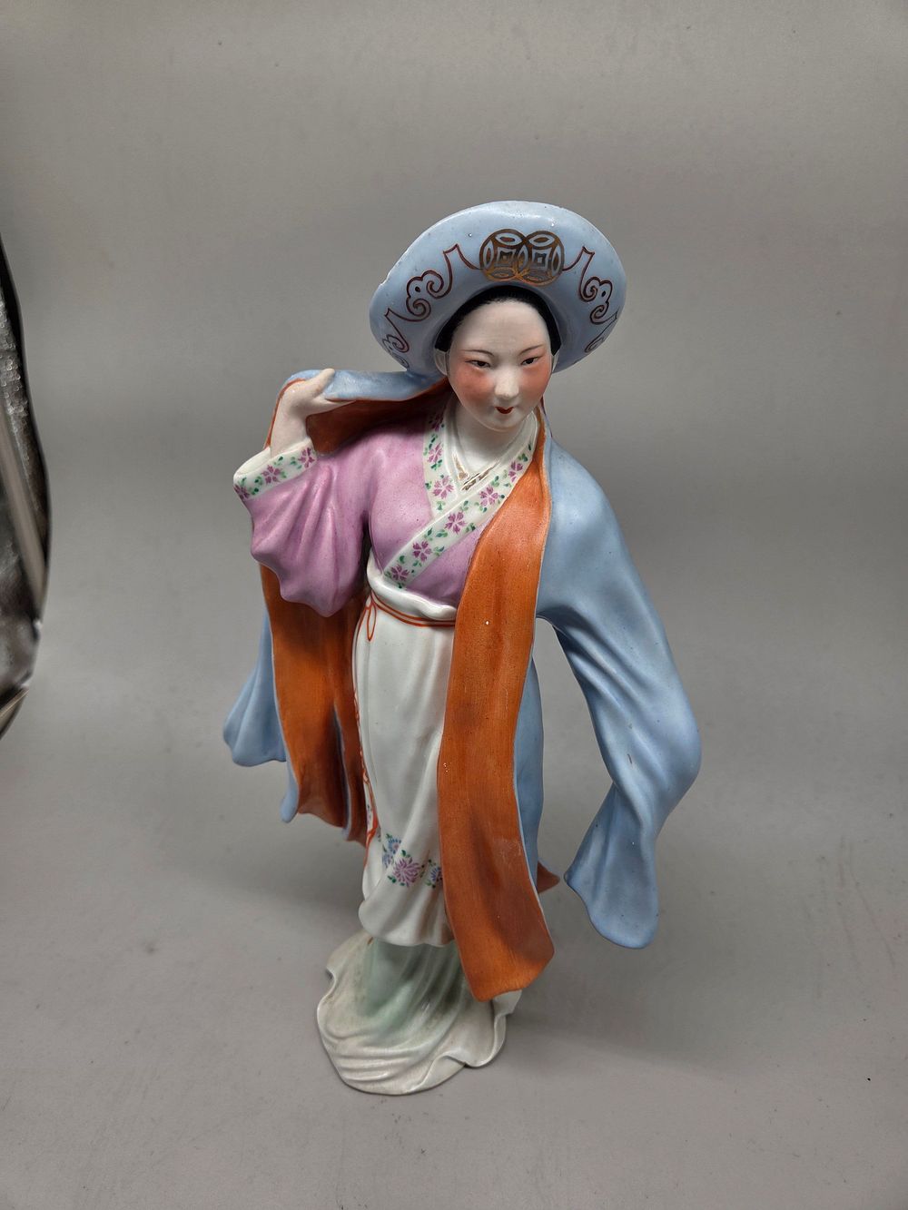 Lot 209 – Chinoiserie Style Hand-Painted Porcelain Figurine of a Lady