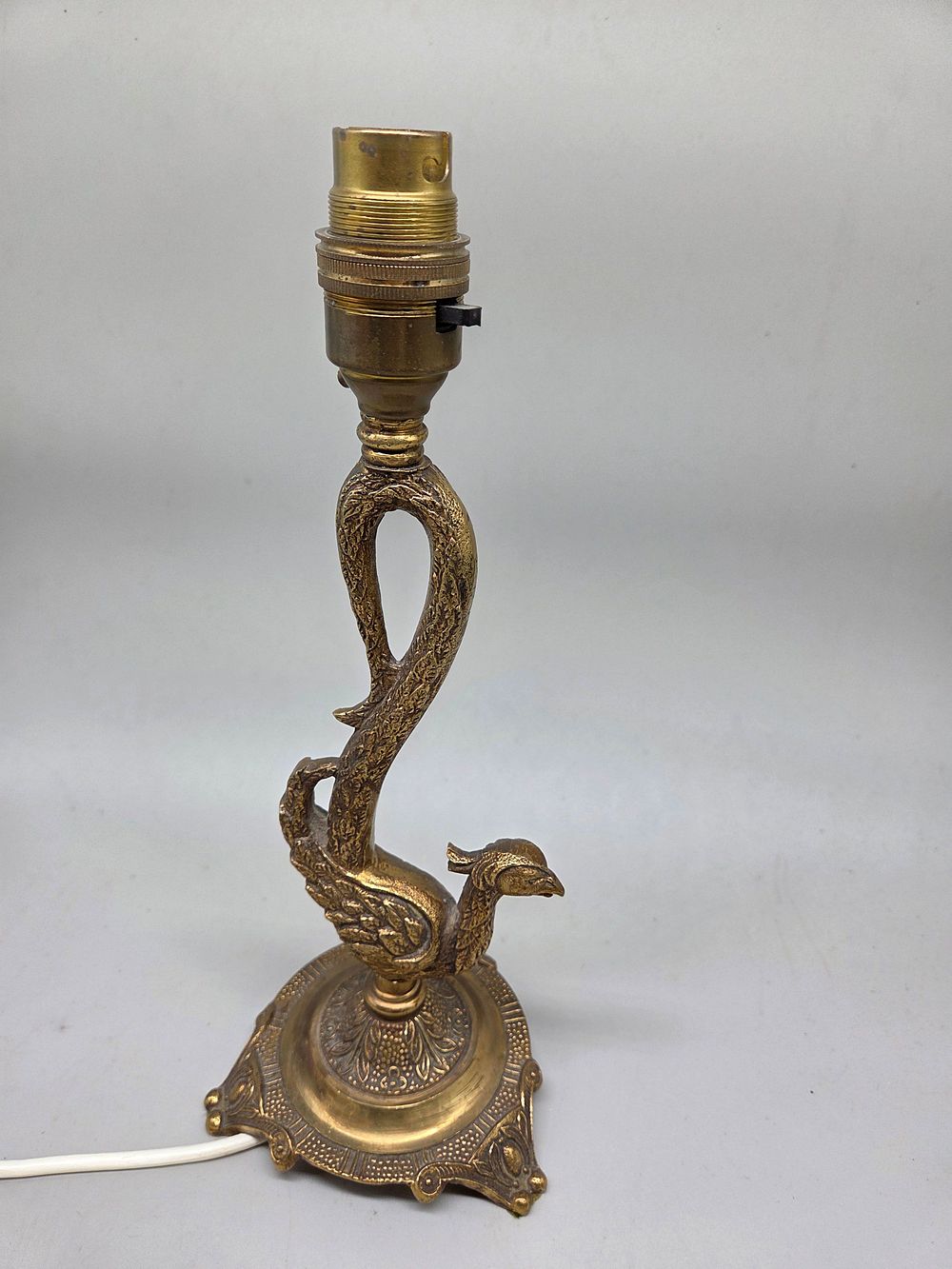Lot 210 – Mid-20th Century Neoclassical Style Cast Brass Bird Form lamp