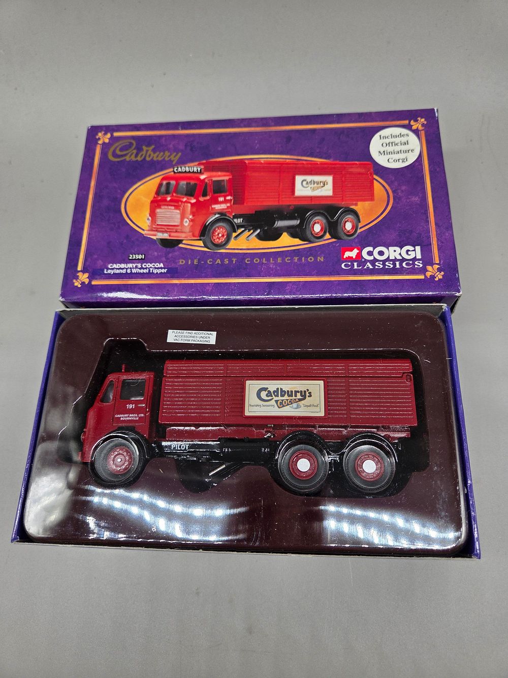 Lot 226 – Corgi Classics 23501 Cadburys Cocoa Leyland 6-Wheel Tipper