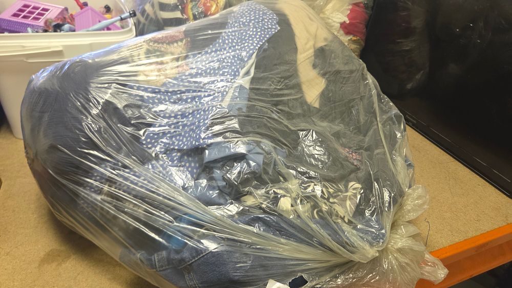 Lot 159 – A Collection of Mixed Fashion and Assorted Clothing