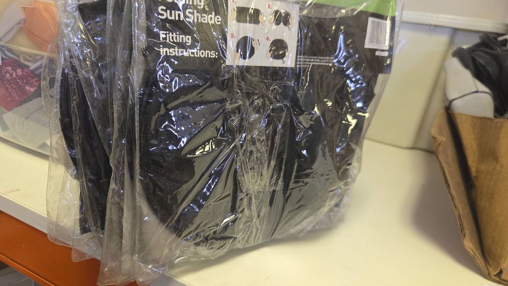 Lot 264 – Fifteen Vehicle Side Window Mesh Sun Shades