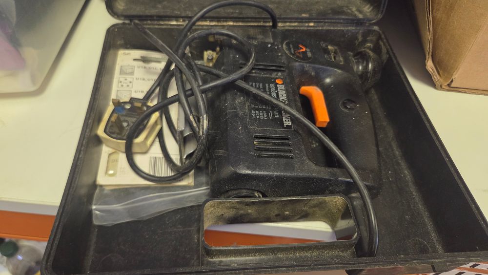 Lot 267 – Black & Decker BD538S Corded Electric Jigsaw with Fitted Carrying Case working order