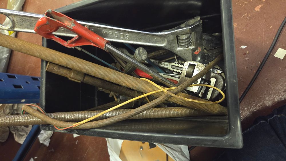 Lot 287 – A Collection of Industrial Hand Tools and Components including Adjustable Wrenches