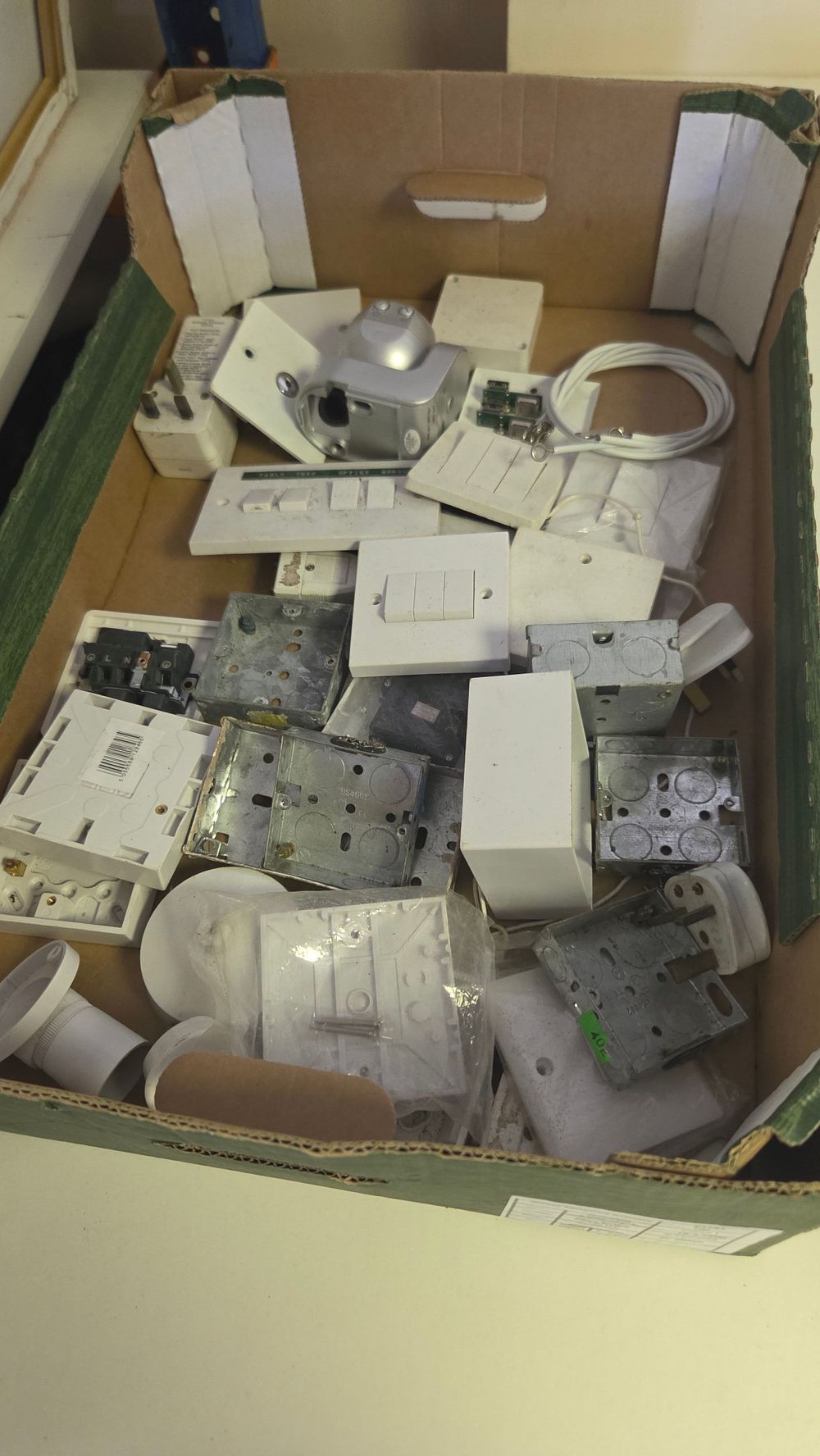 Lot 298 – An Assortment of UK Specification Electrical Fixtures and Fittings