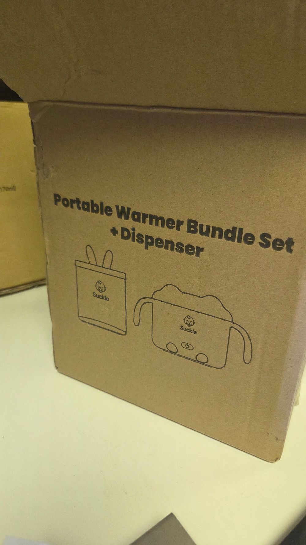 Lot 318 – Suckle Portable Warmer Bundle Set and Dispenser