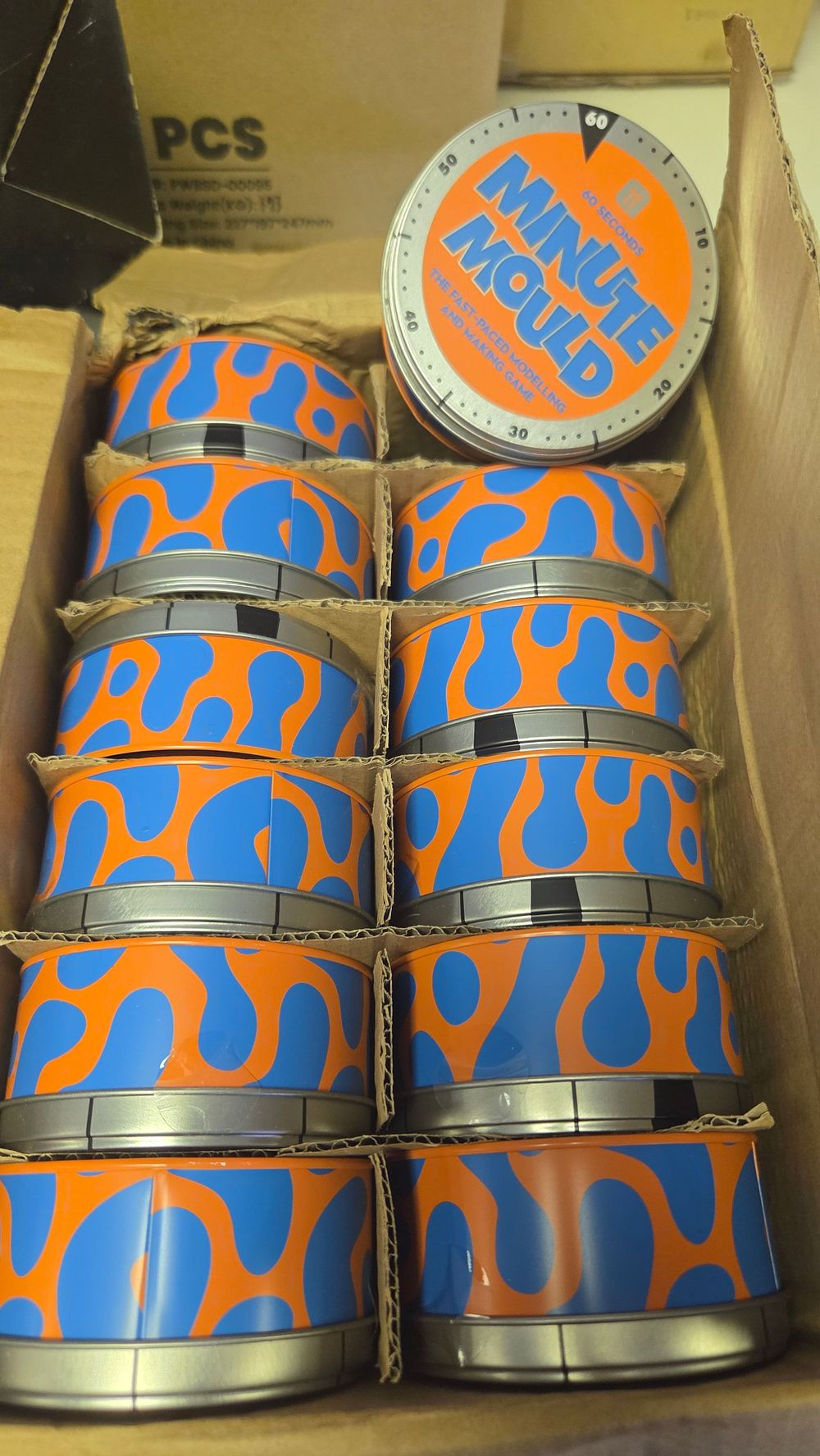 Lot 319 – A Collection of Minute Mould Fast-Paced Modelling and Making Games in Tins