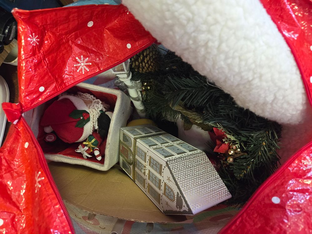 Lot 347 – A Collection of Contemporary Christmas Decorations and Storage Bag