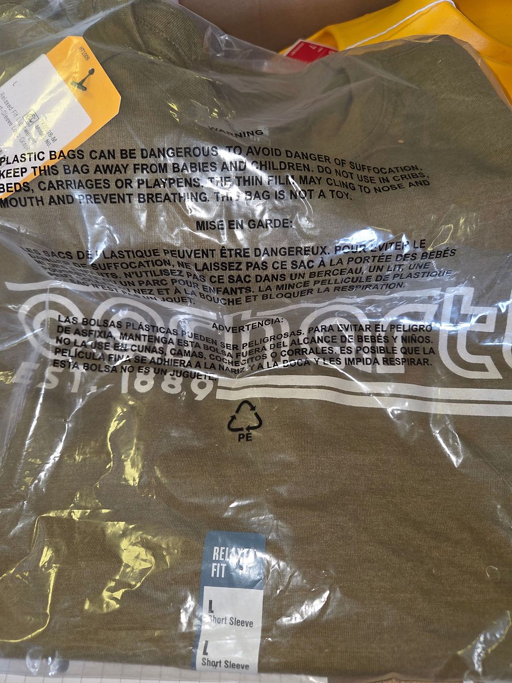 Lot 384 – Carhartt Relaxed Fit Lightweight Graphic T-Shirt Size L