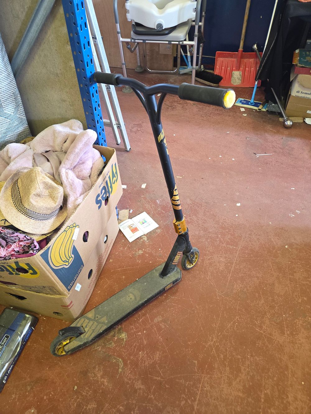 Lot 407 – MGP Madd Gear Pro Stunt Scooter