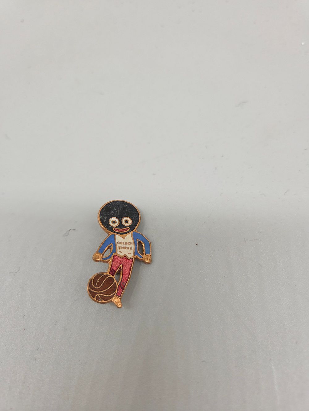 Lot 268 – Robertson’s Golly Footballer Enamel Advertising Badge by J.R. Gaunt