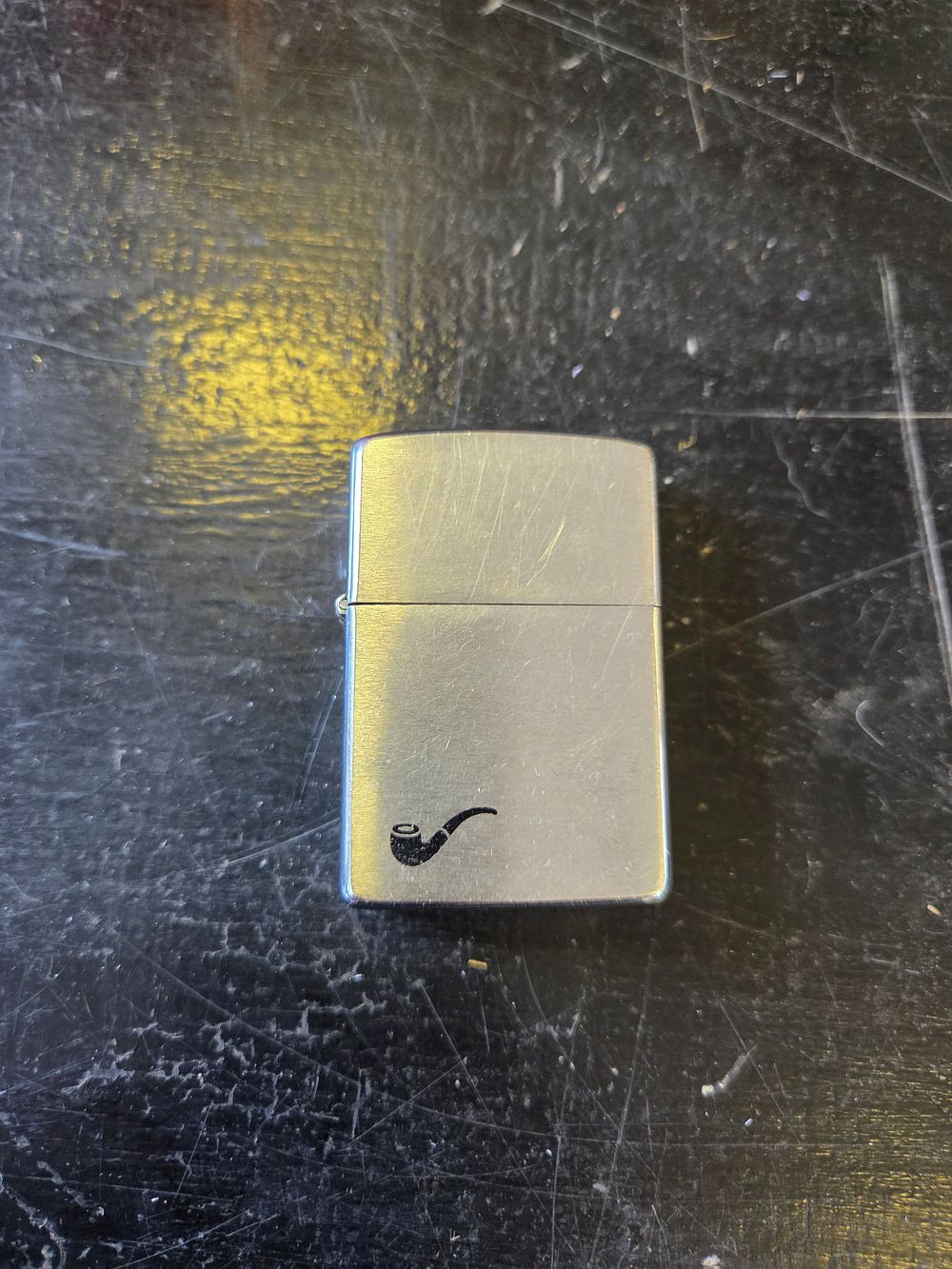Lot 352 – Zippo-Style Brushed Chrome Pipe Lighter with Pipe Graphic