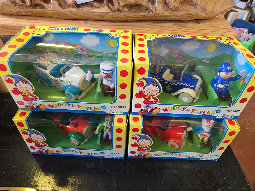 Lot 356 – A Set of Four Corgi Noddy in Toyland Die-Cast Vehicle and Figure Sets