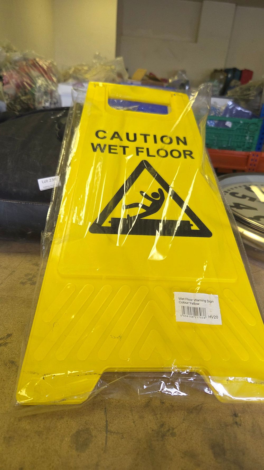 Lot 238 – HV20 Yellow Plastic Folding A-Frame Caution Wet Floor Sign