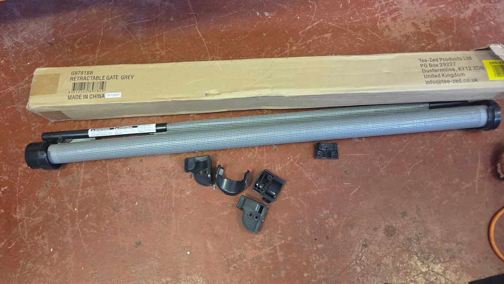 Lot 244 – Tee-Zed Products Ltd Model G9781BB Retractable Grey Mesh Safety Gate