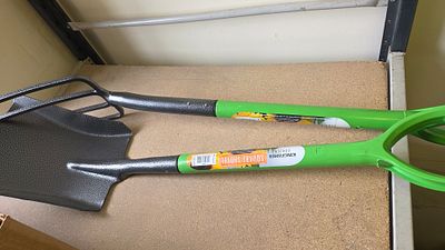 New Kingfisher Garden Carbon Steel Square Shovel and Fork