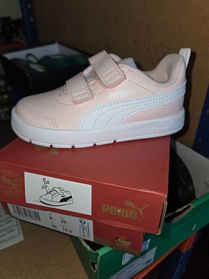 A Pair of Children's Puma Courtflex V3 V INF Trainers in Island Pink Size 8