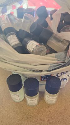 A Collection of Approximately 85 Gilchrist & Soames Conditioning Shampoo Hotel Amenities