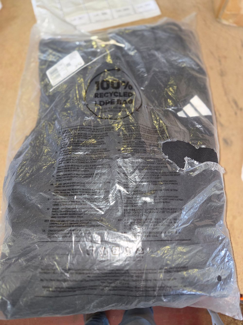 Lot 233 – Adidas Trackies Size M