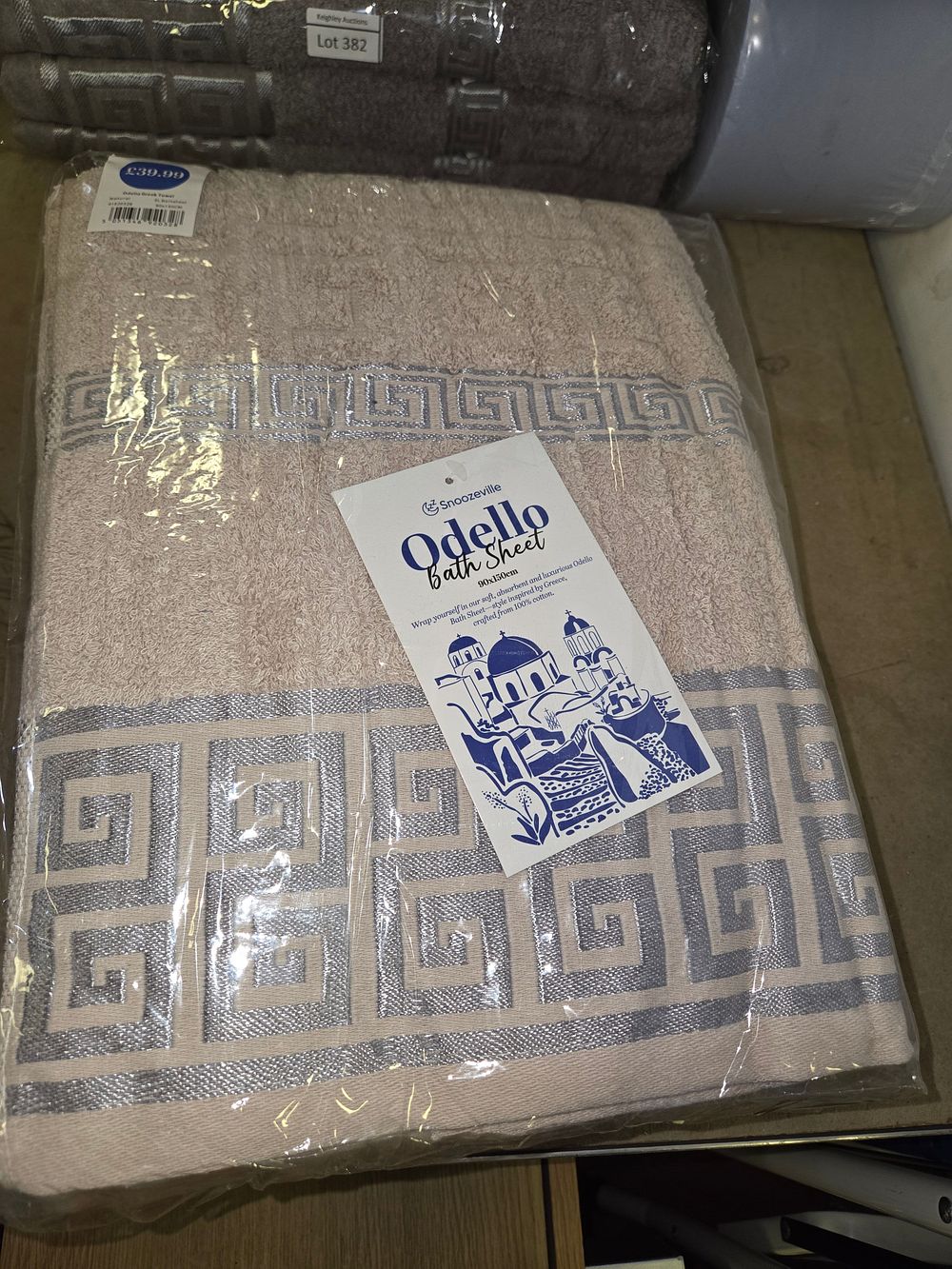 Lot 278 – 3 Snoozeville Odello Cotton Bath Sheets with Greek Key Pattern Border