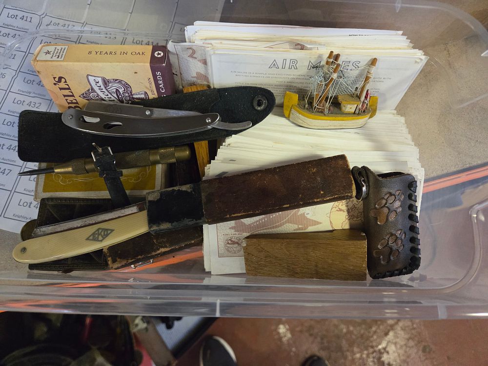 Lot 410 – A Collection of Vintage and Modern Collectables Including Razors, Ephemera, and Tools