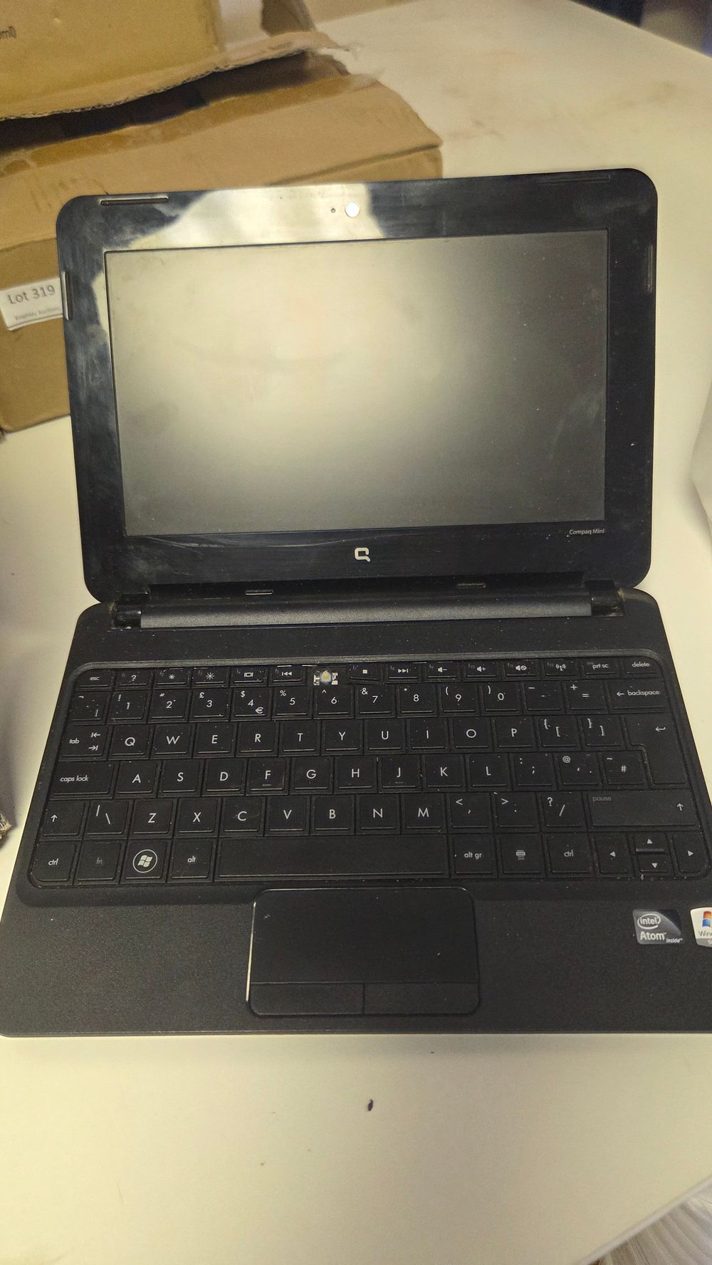 Lot 411 – Compaq Mini 10.1 Inch Intel Atom Netbook