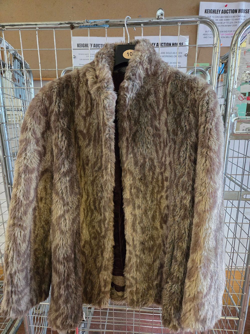 Lot 423 – A Vintage Arctic Fox for Glenn Models Ltd Faux Fur Coat
