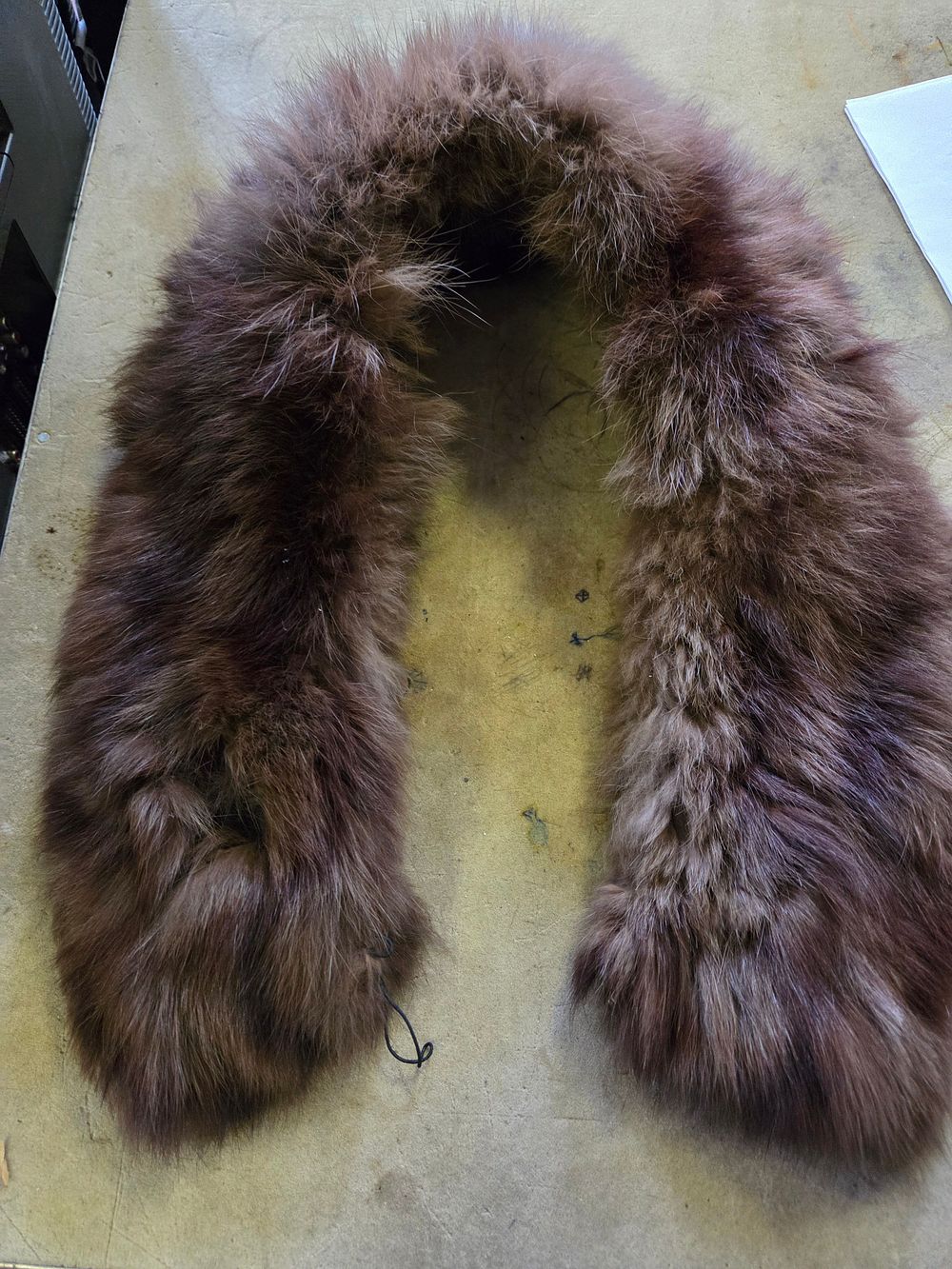 Lot 430 – Mid-20th Century Fox Fur Stole in Chocolate Brown