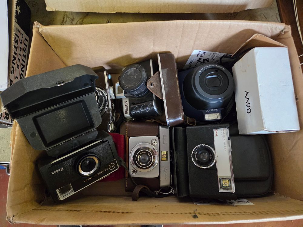 Lot 442 – A Collection of Vintage and Modern Cameras including Kodak and Fujifilm Models
