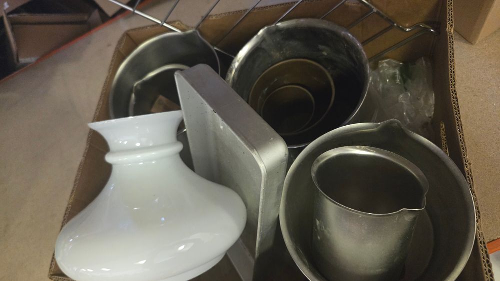 Lot 173 – An Assortment of Kitchenware and a Schoolhouse Style Milk Glass Light Shade