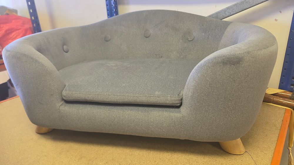 Lot 205 – A contemporary grey upholstered pet sofa in the style of PawHut