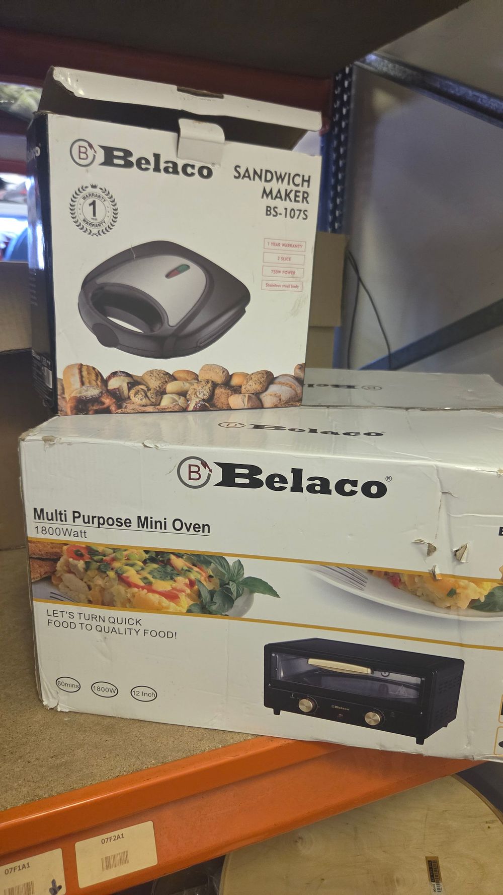 Lot 211 – Two Belaco kitchen appliances including a model BS-107S sandwich maker and an 1800W multi purpose mini oven