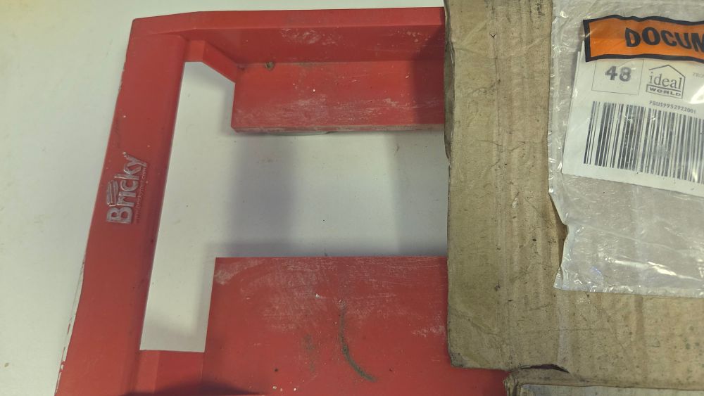 Lot 240 – A Bricky Pro Mortar Guide System and Template Set