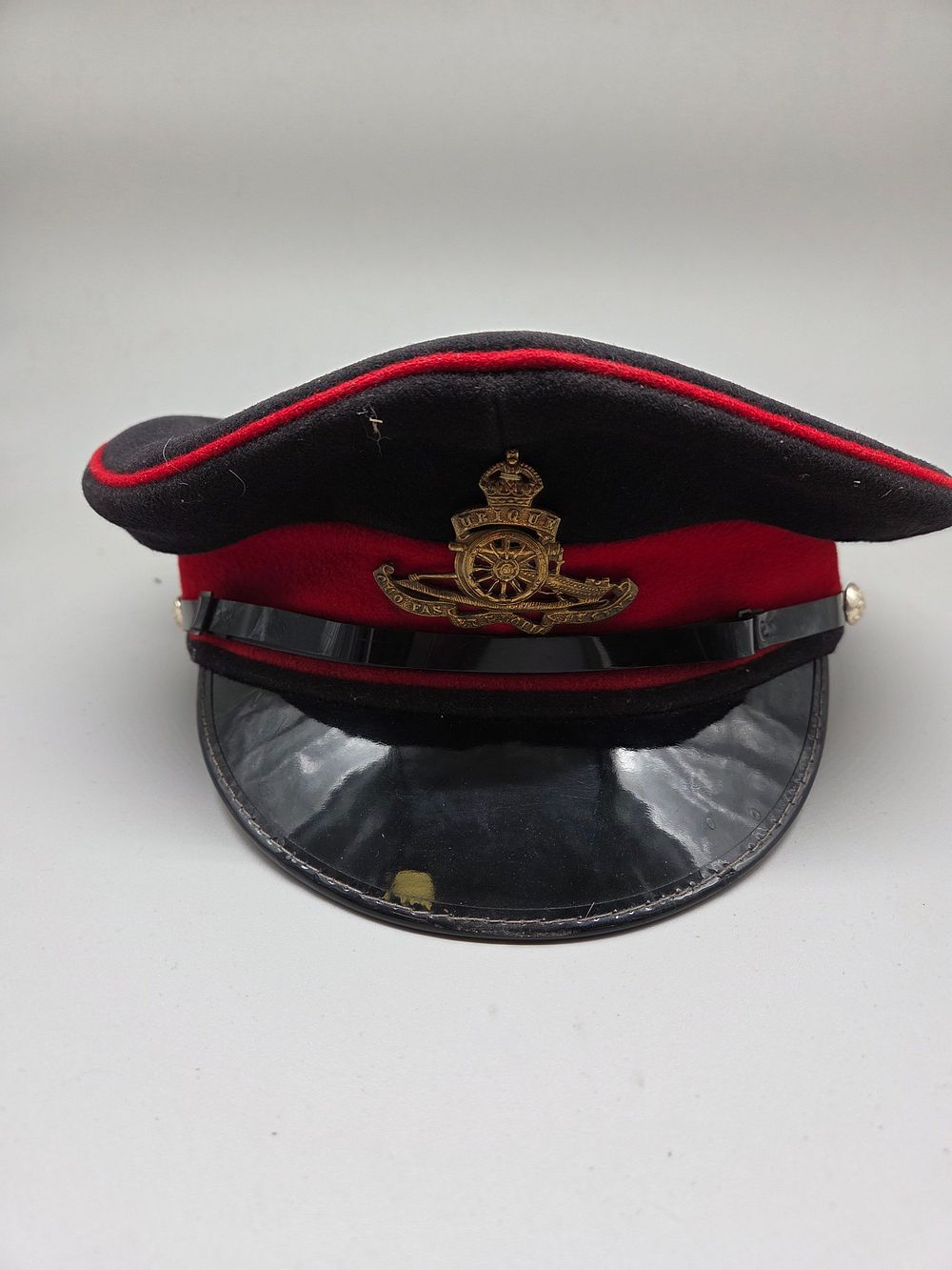Lot 164 – British Army Royal Artillery No. 1 Dress Peaked Cap