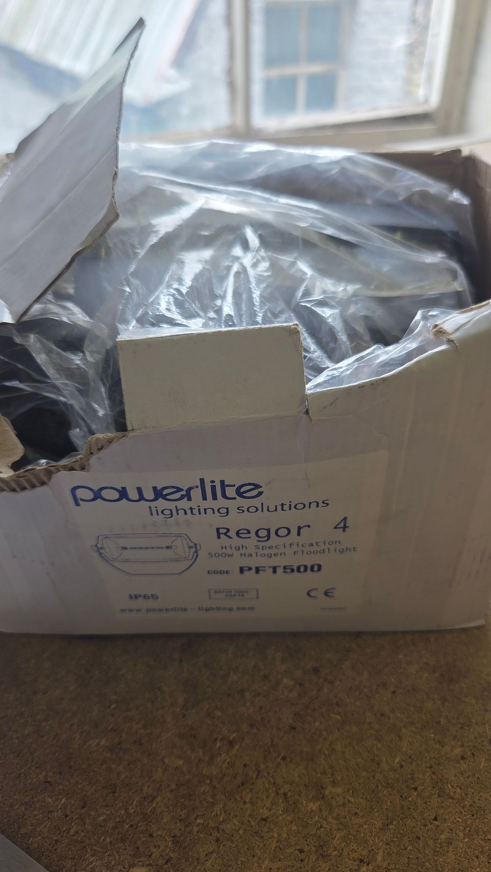 Lot 301 – Powerlite Lighting Solutions Regor 4 500W Halogen Floodlight
