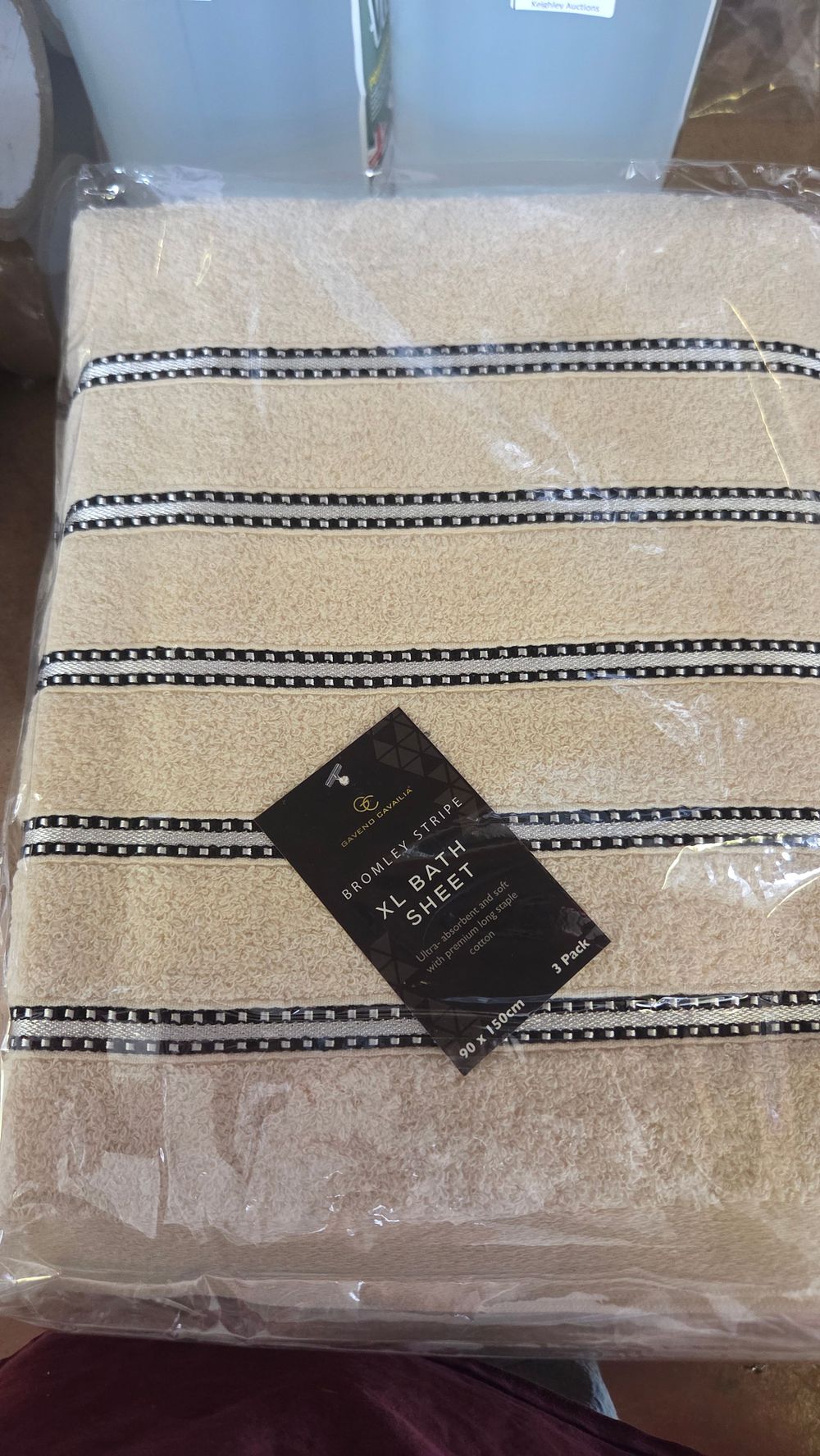 Lot 318 – A 3-Pack of Gaveno Cavailia Bromley Stripe Cotton XL Bath Sheets