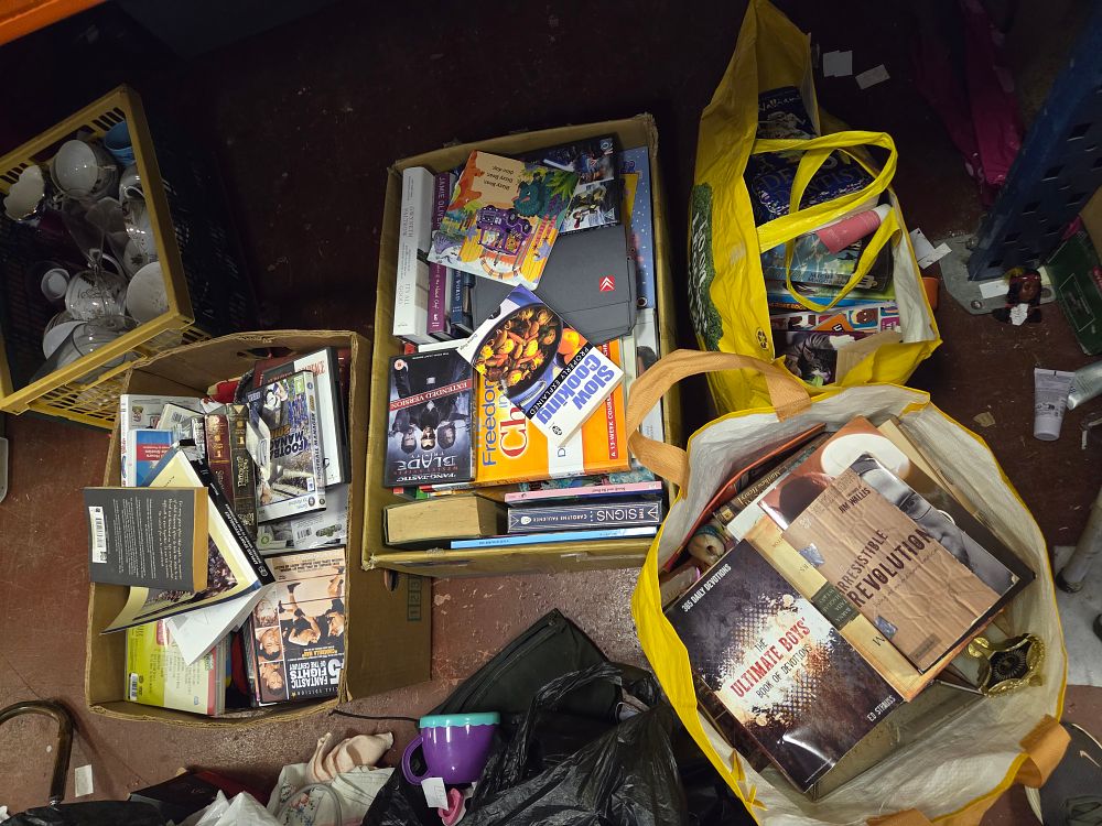 Lot 346 – An Assortment of Books and Media