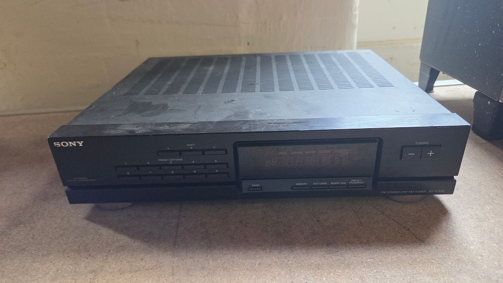 Lot 425 – Sony ST-V701L FM Stereo/FM-AM Tuner